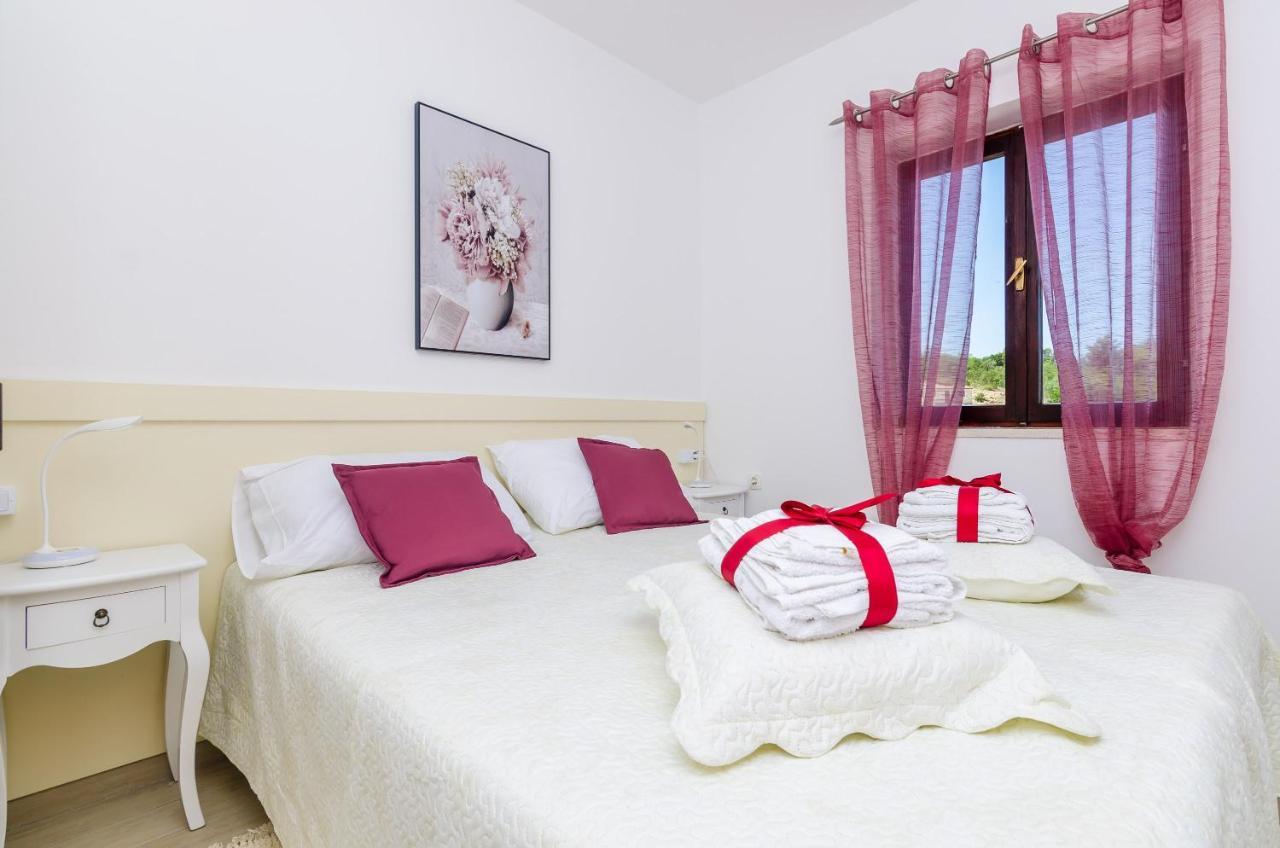 Apartments Melany سلانو المظهر الخارجي الصورة