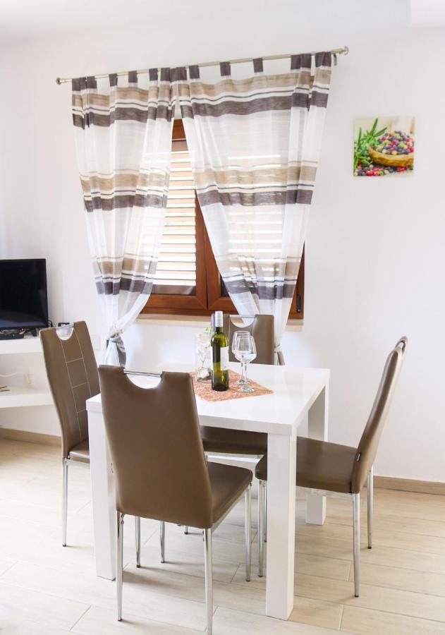 Apartments Melany سلانو المظهر الخارجي الصورة